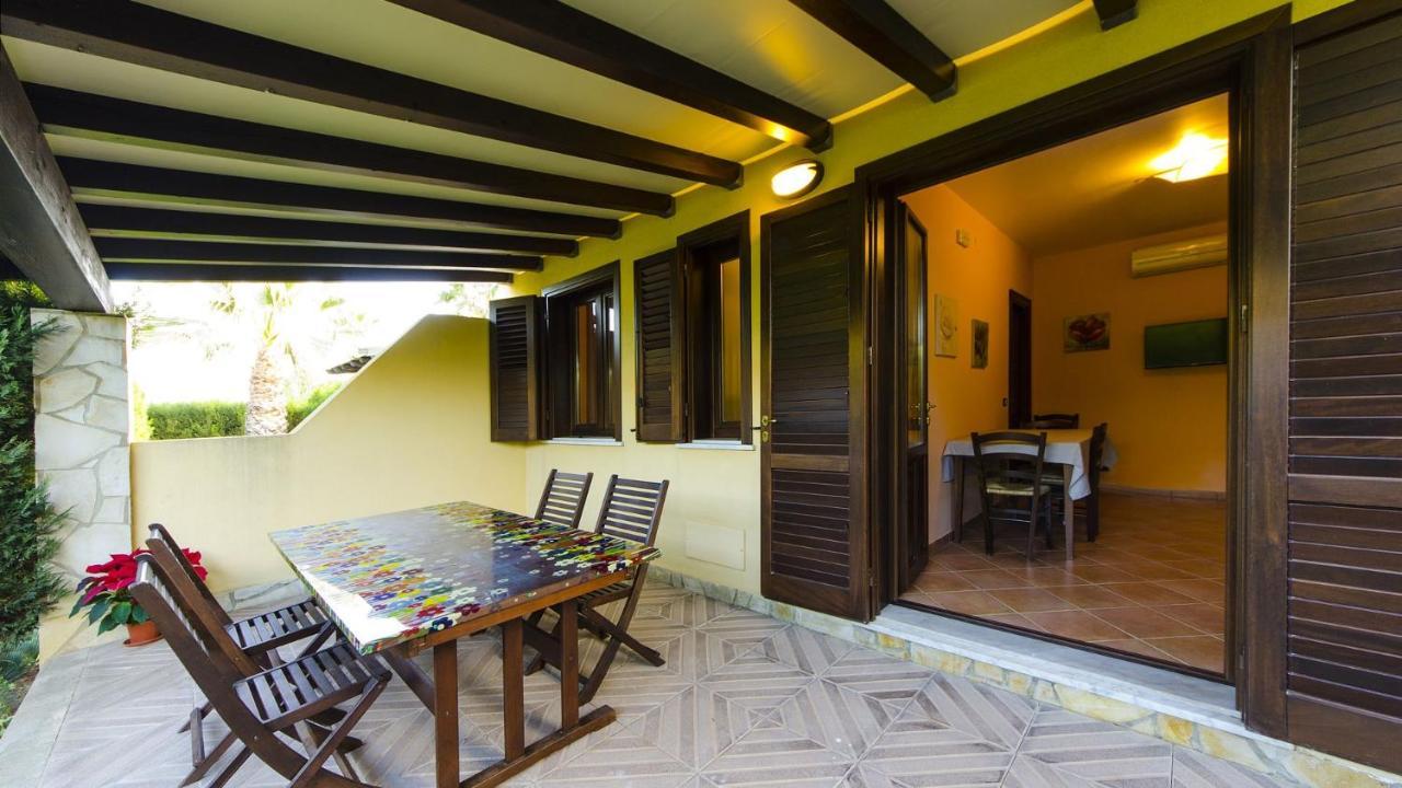 Residence Hydria Campofelice Di Roccella Esterno foto