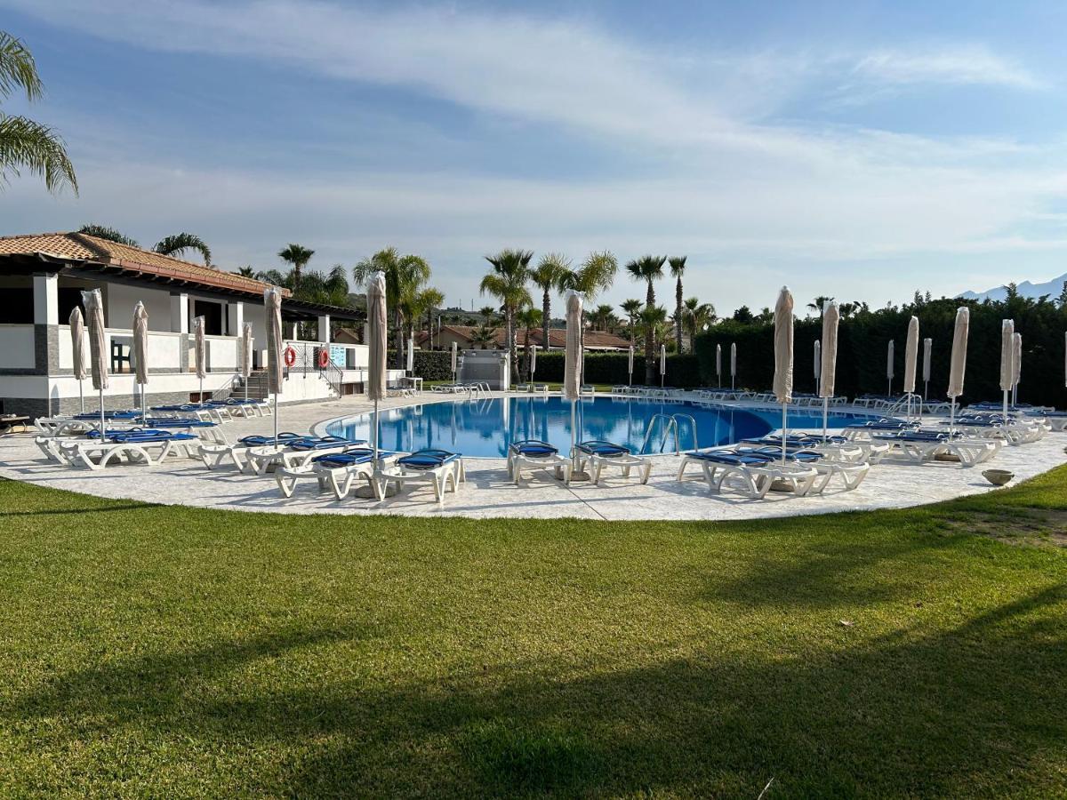 Residence Hydria Campofelice Di Roccella Esterno foto