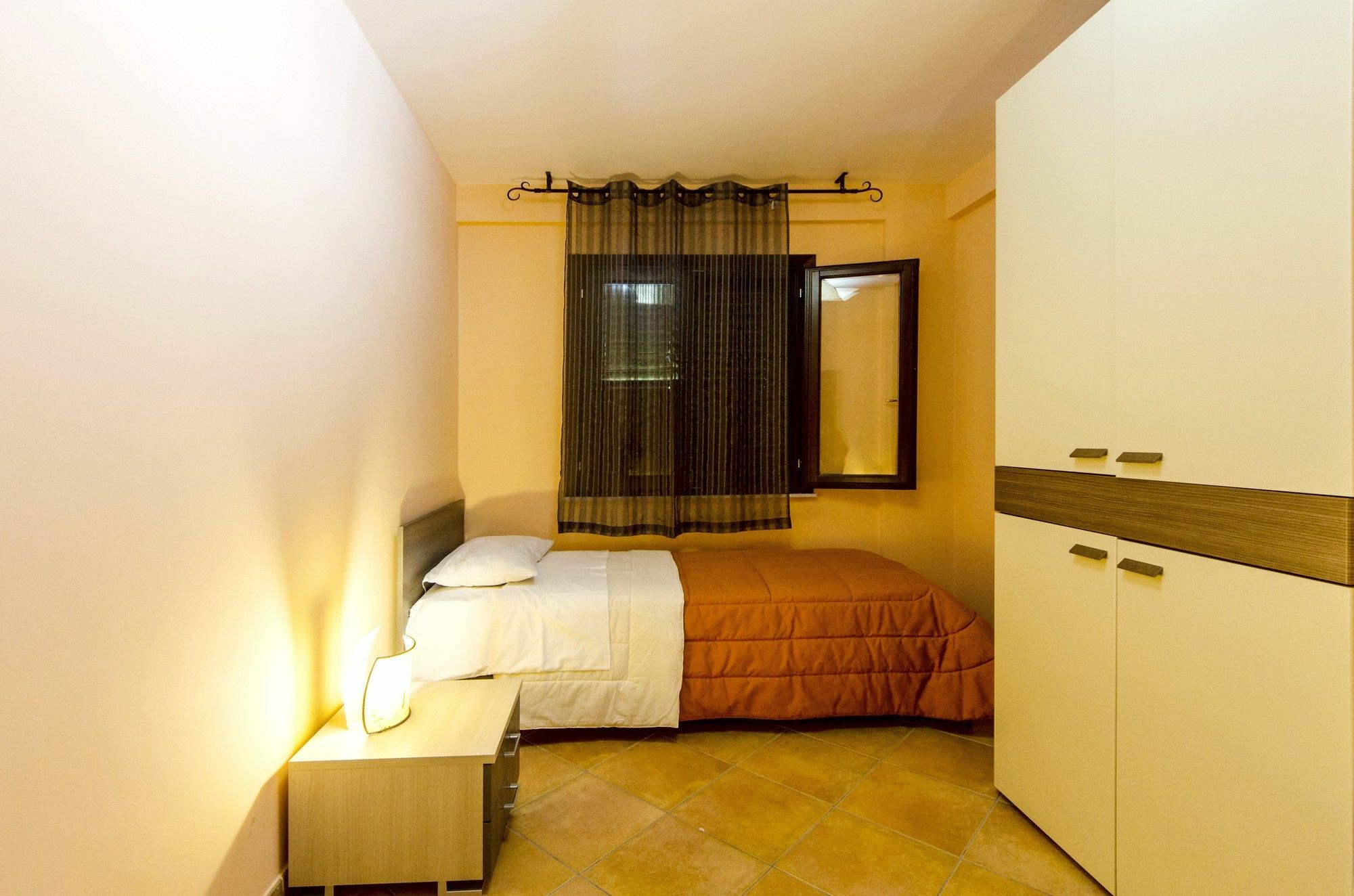 Residence Hydria Campofelice Di Roccella Esterno foto