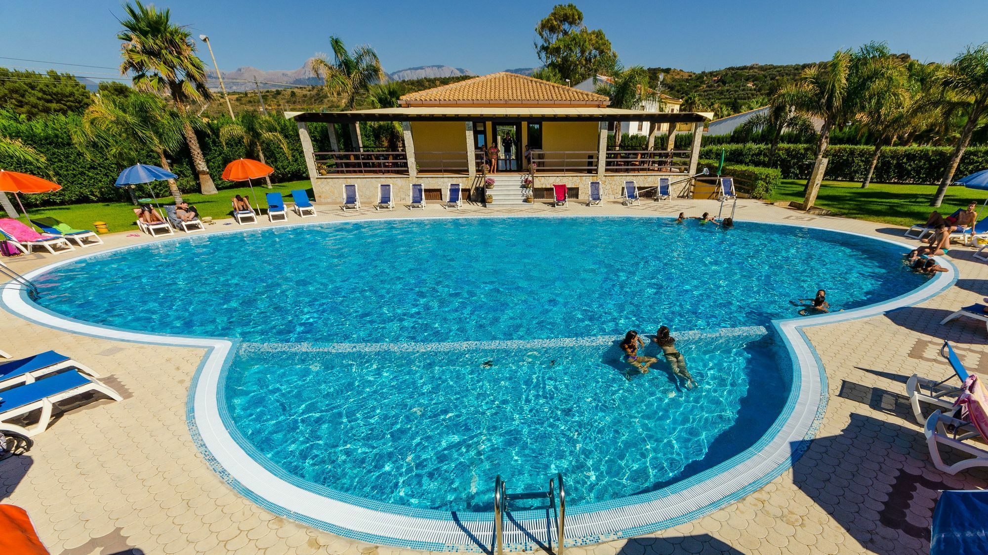 Residence Hydria Campofelice Di Roccella Esterno foto